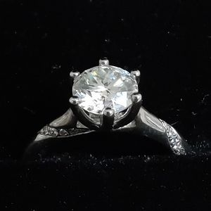 KALALA Moissanite & White Gold Ring